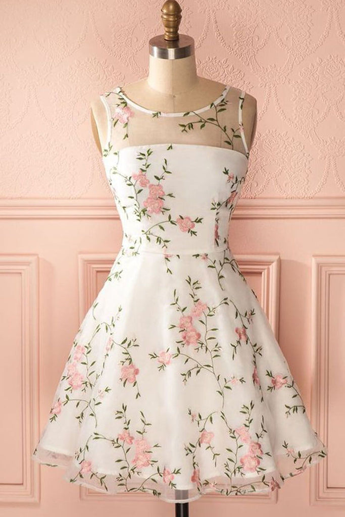 A Line Round Neck Floral Lace White Short Prom Dresses Lace Appliques White Homecoming Dresses White Formal Dresses Evening Dresses